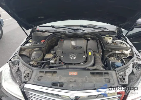 2013 Mercedes-Benz C 250 Luxury from USA, damaged, VIN WDDGF4HBXDR301604